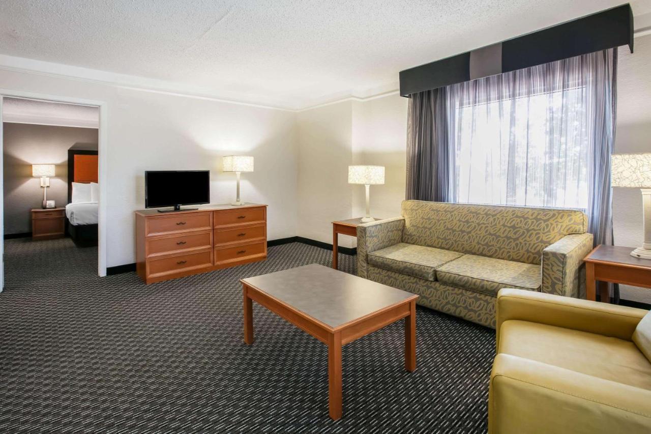 La Quinta Inn By Wyndham Dallas Uptown Dış mekan fotoğraf