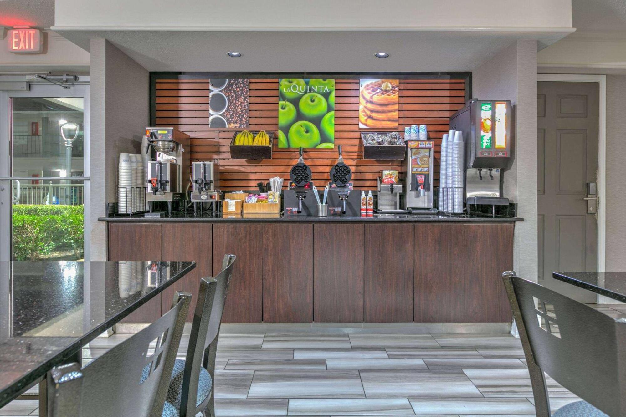 La Quinta Inn By Wyndham Dallas Uptown Dış mekan fotoğraf