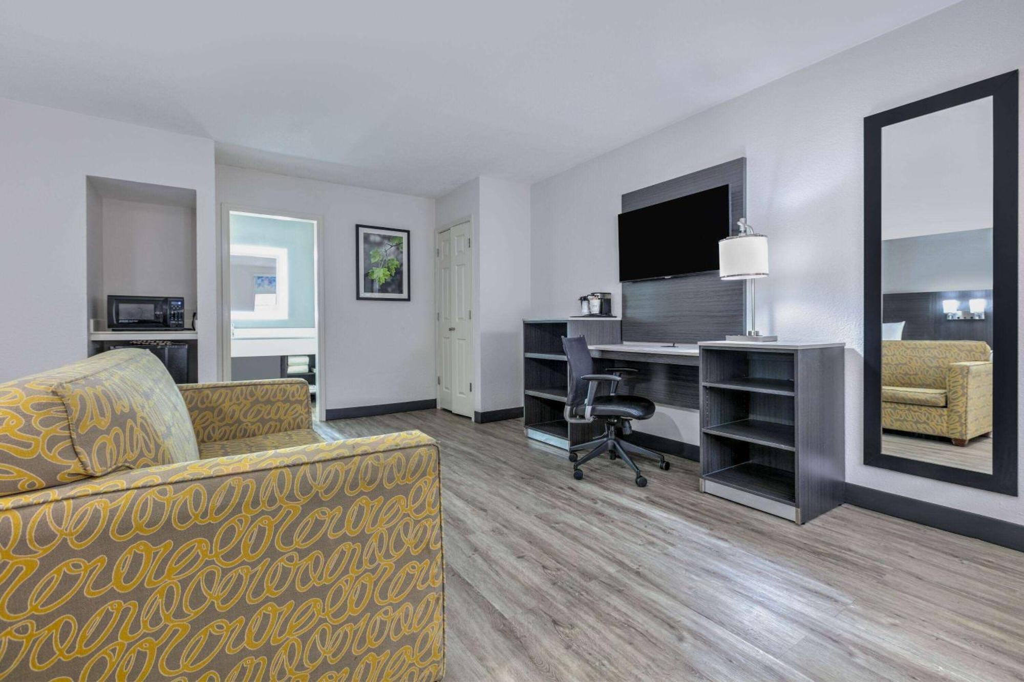 La Quinta Inn By Wyndham Dallas Uptown Dış mekan fotoğraf